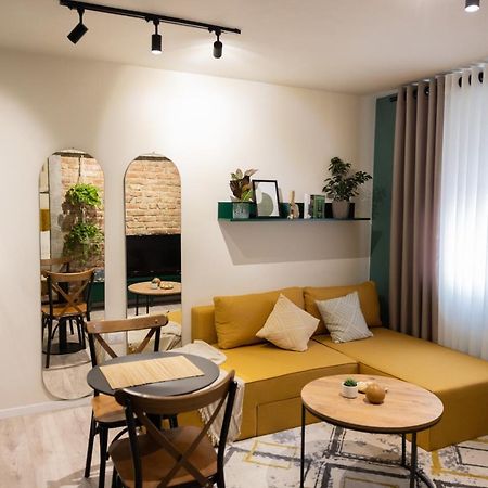 Three Doors Apartments, Kiwi 1+1 Apartment 티라나 외부 사진