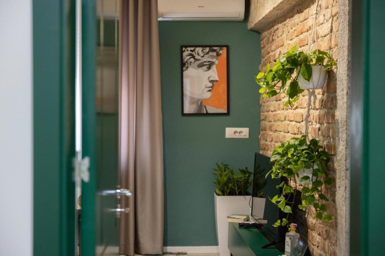 Three Doors Apartments, Kiwi 1+1 Apartment 티라나 외부 사진